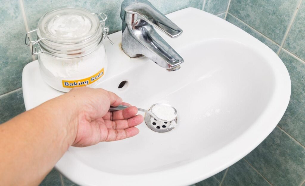 débouchage-vinaigre-bicarbonate-canalisation-plombier-liege